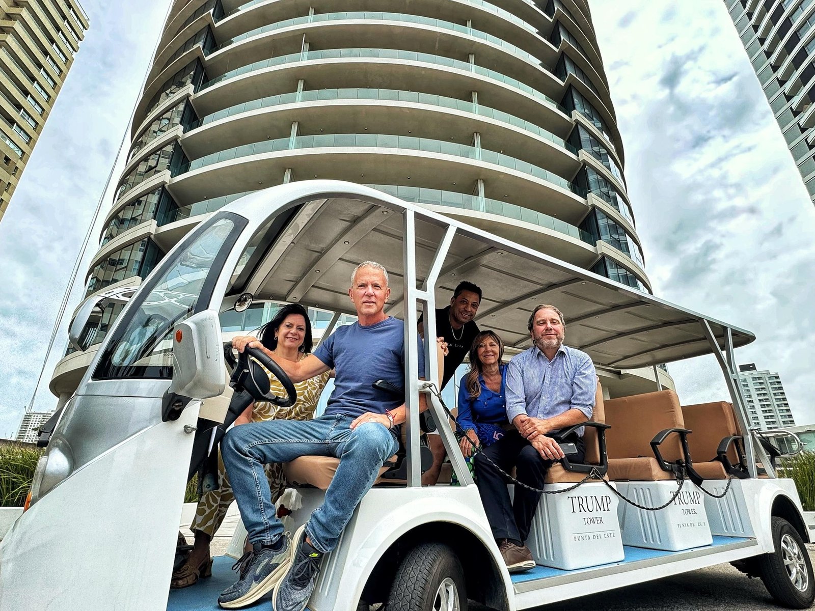 Cómo viven los millonarios argentinos que este verano coparon la lujosa Torre Trump de Punta del Este