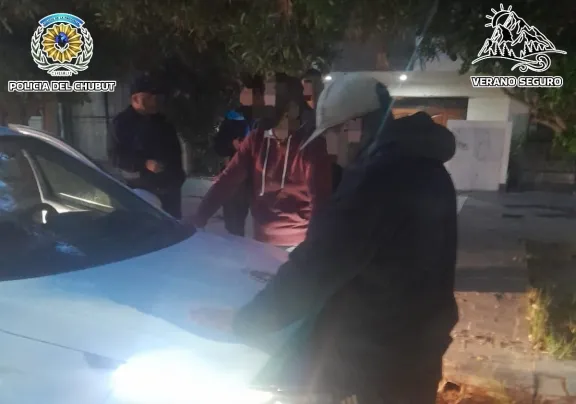 Dos delincuentes le robaron el celular a un menor de edad y los atraparon