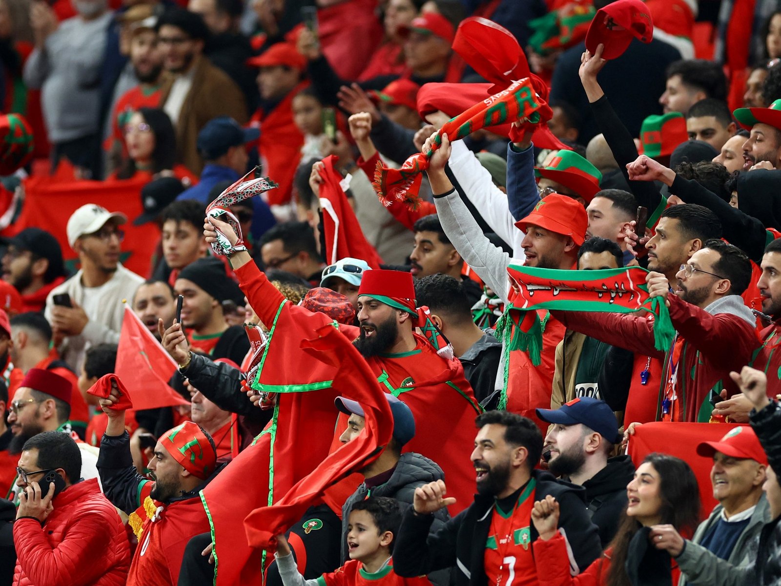 El enorme gesto de los hinchas de Marruecos en el momento del himno de Nigeria en la semifinal de la Copa Africana de Naciones