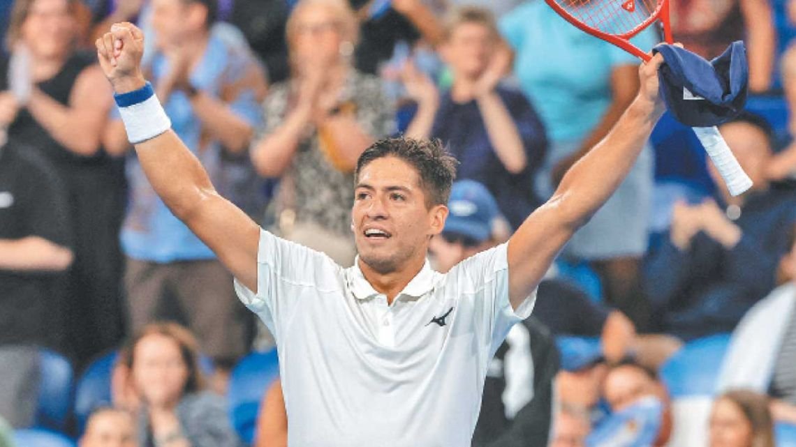 El triunfazo que no fue: Báez le ganó a Fritz, pero Argentina cayó