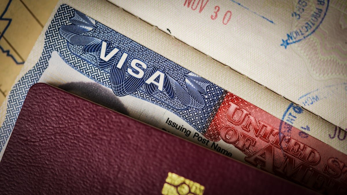 Estados Unidos incluye a Venezuela y triplica la lista de países cuyos ciudadanos pagarán hasta 15.000 dólares para obtener una visa | Inmigración en Estados Unidos