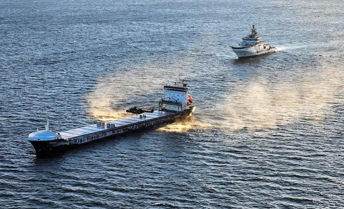 Finlandia incauta un barco procedente de Rusia sospechoso de sabotear un cable en el mar Báltico | Internacional