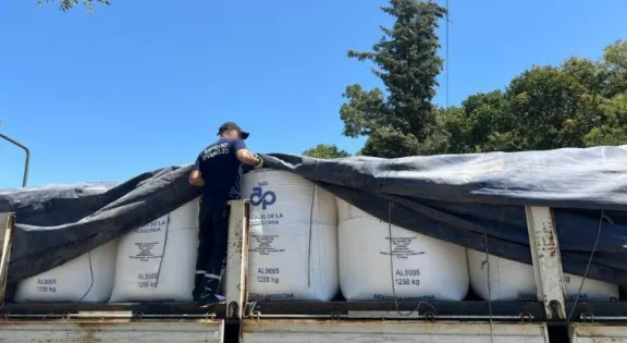 Gendarmería incauta 27 toneladas de carbonato de sodio que eran enviadas desde La Patagonia a Catamarca sin aval legal