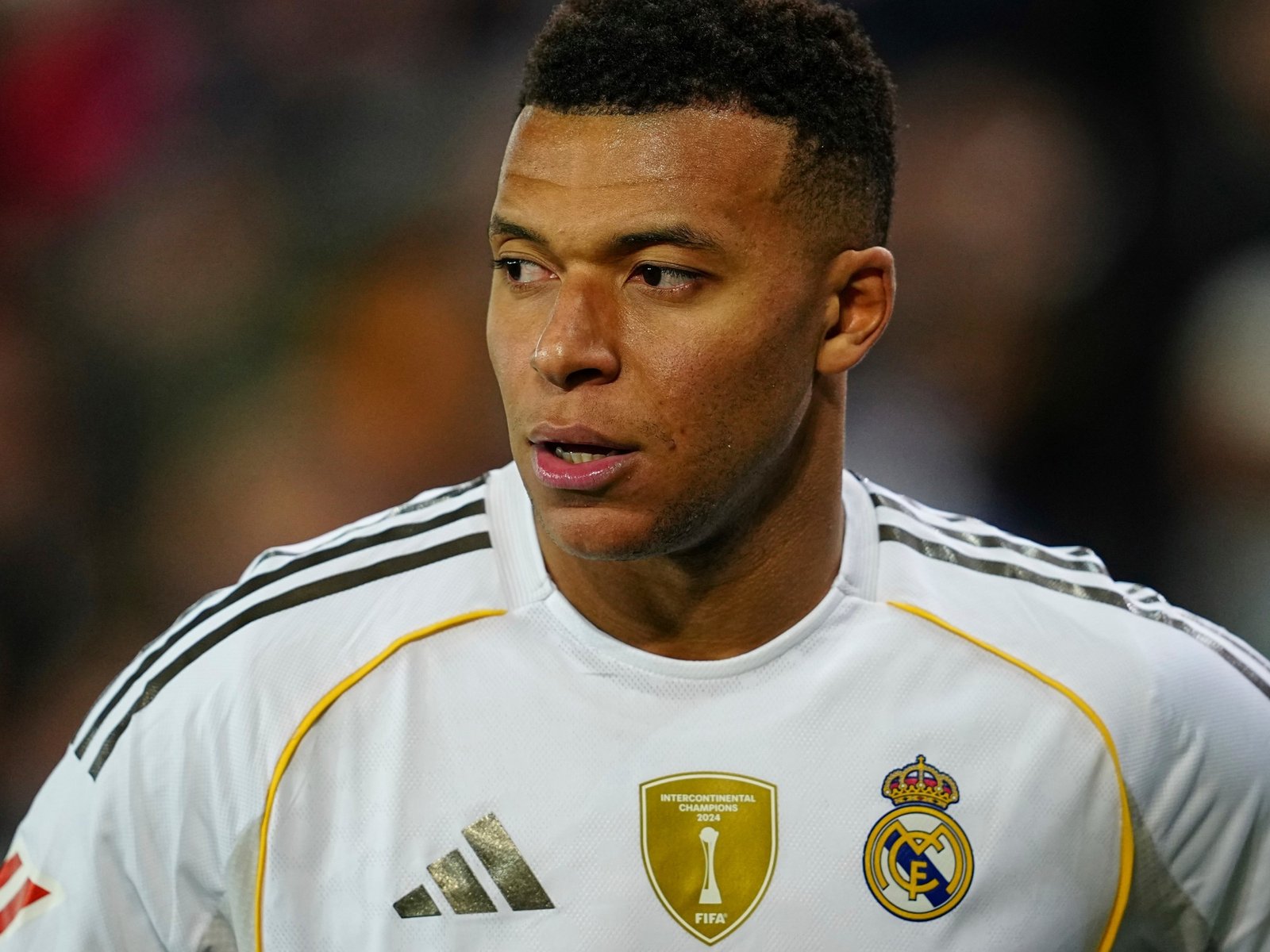 Golpe para el Real Madrid: Mbappé no estará en la Supercopa de España :: Olé