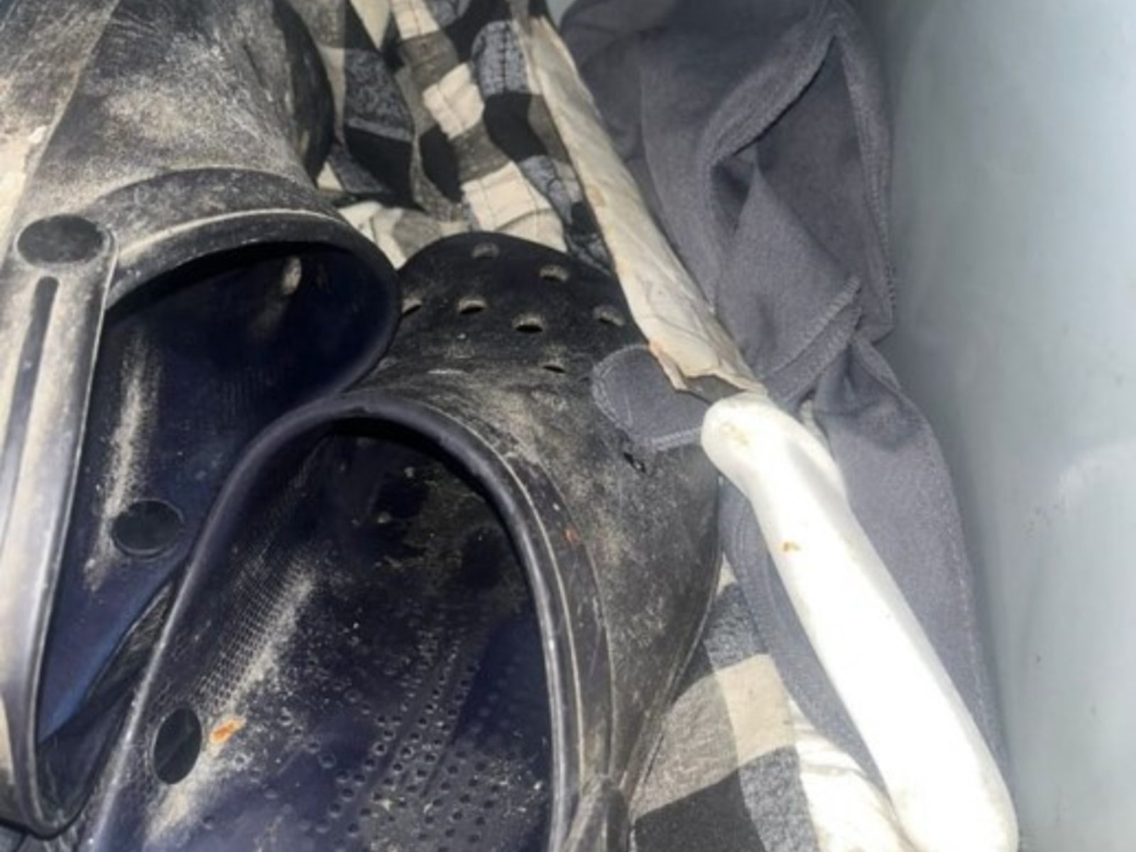 Guardó en el casillero de su trabajo la cuchilla con la que degolló a una mujer en Lomas del Mirador