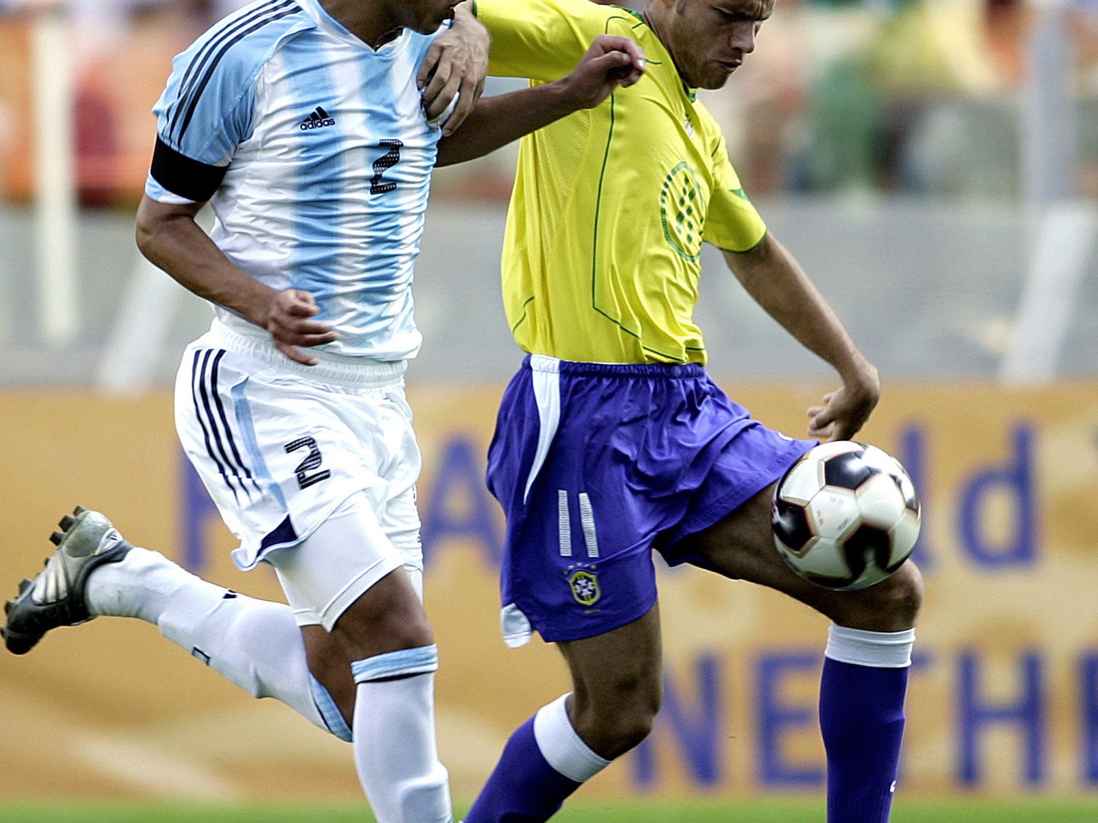 Jugó con Lionel Messi, fue campeón del mundo con la Selección y será refuerzo de Almirante Brown :: Olé