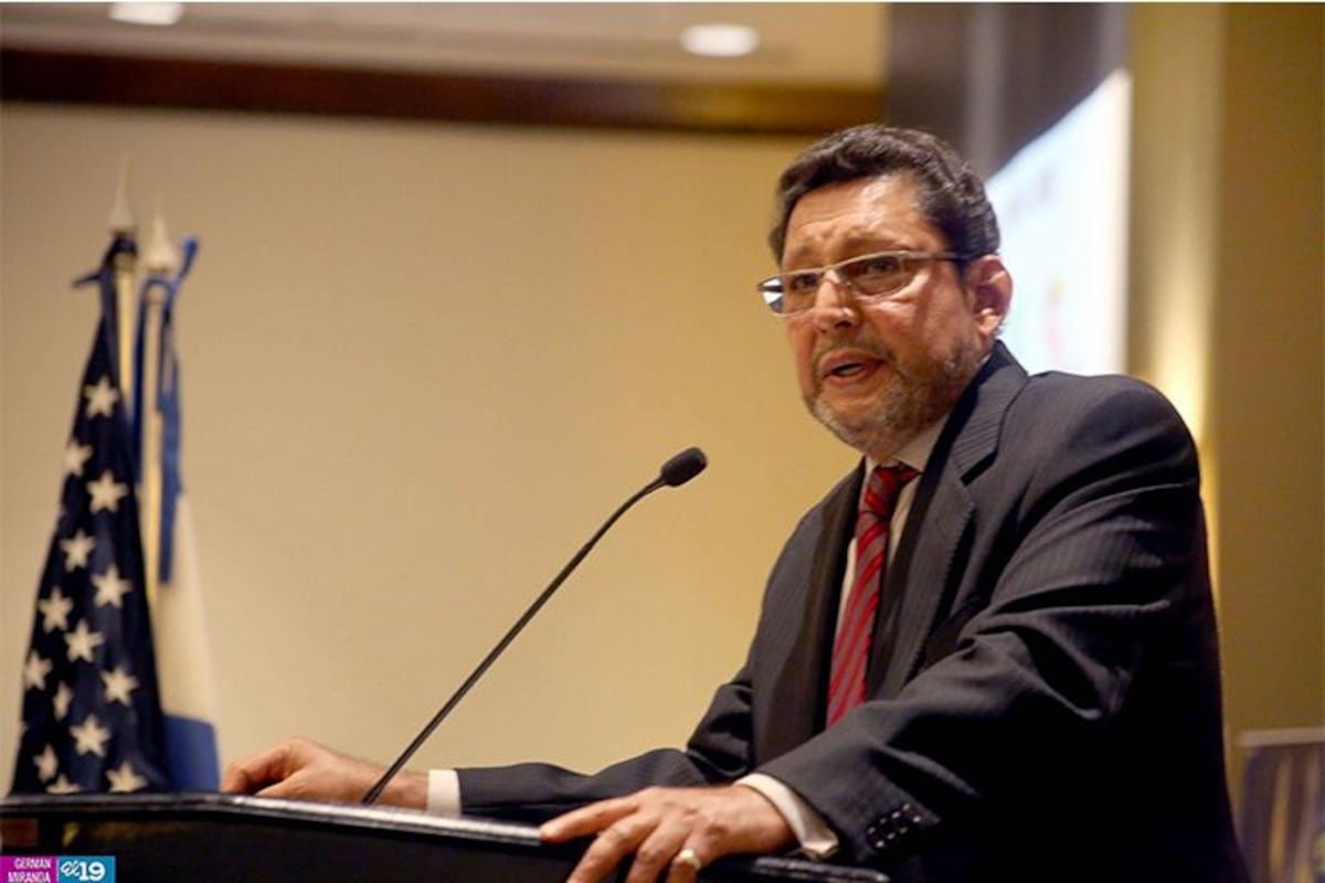 Ortega y Murillo condenan a Bayardo Arce por lavado y defraudación fiscal después de que su familia advirtiera que temía por su vida