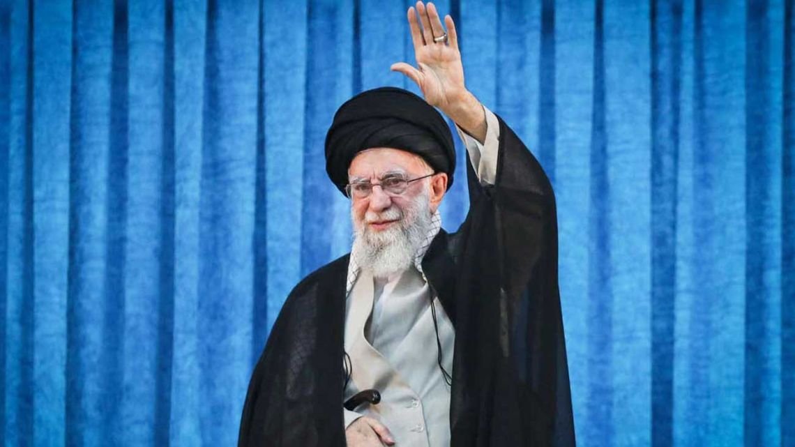 Protestas por la economía en Irán y feroz represión con 6 muertos y numerosos heridos