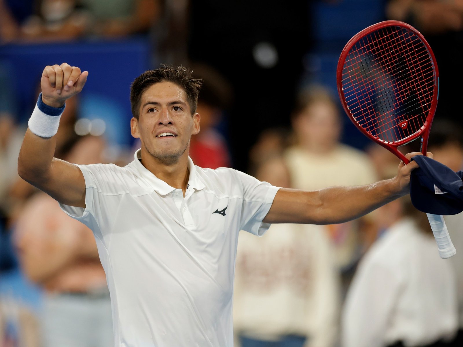 Sebastián Báez le dio vuelta un partidazo a Taylor Fritz y logró el primer punto para Argentina