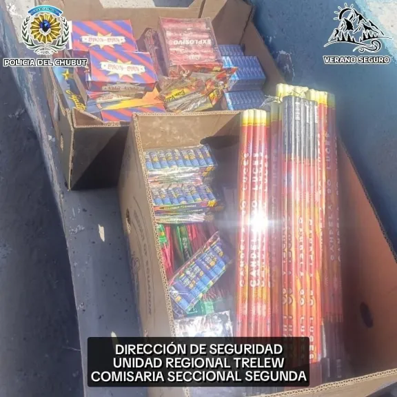 Secuestran pirotecnia ilegal en una feria del barrio San Martín de Trelew
