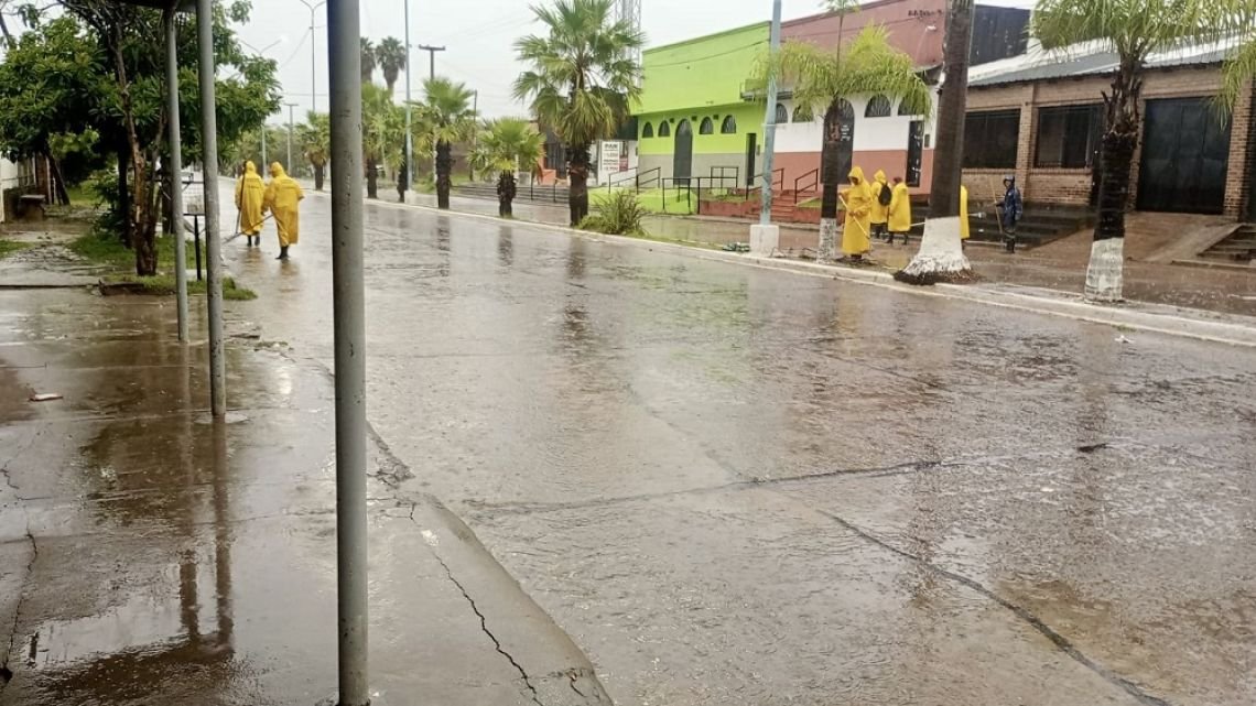 Temporal en Corrientes: suspendieron los colectivos y cayeron 102 mm de lluvia