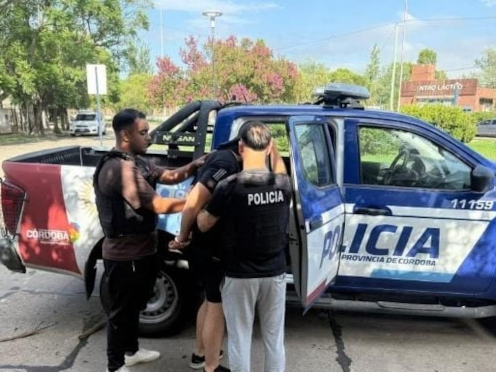 Una chica de 22 años apareció asesinada en un descampado en Córdoba tras los festejos de Año Nuevo: detienen a un sospechoso