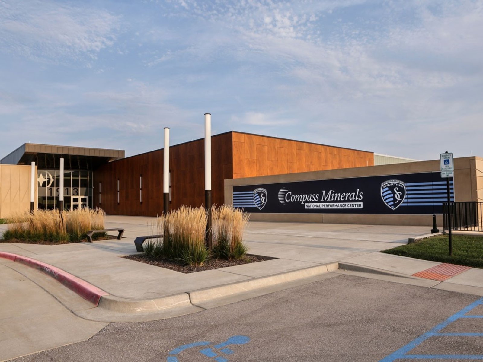 cuál sería el elegido de Scaloni y las otras tres selecciones que estarían en la ciudad