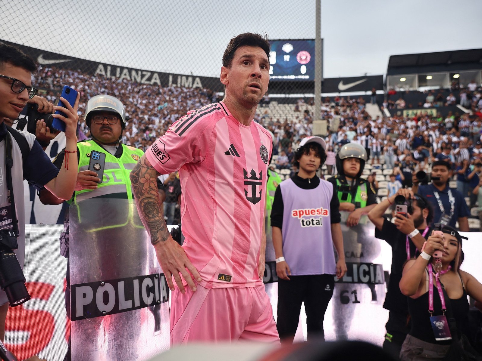 el gesto de Leo con Pol Deportes, lo más destacado de su fallido paso por Perú