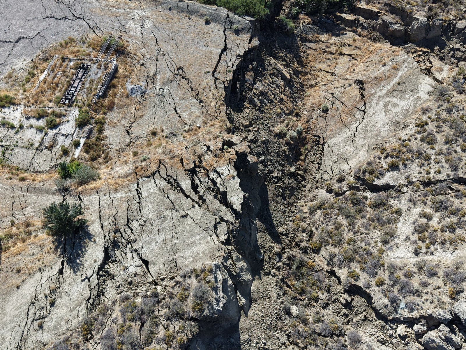 especialistas advierten que hay que «avanzar con una remoción progresiva de las viviendas» en la zona colapsada