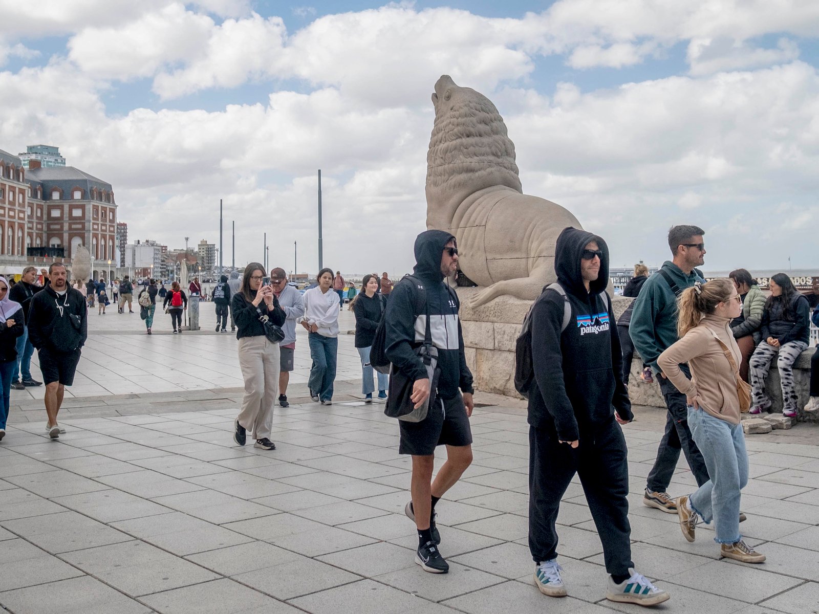 hay alerta por fuertes vientos en la Costa Atlántica y cuándo volvería la lluvia a la Ciudad