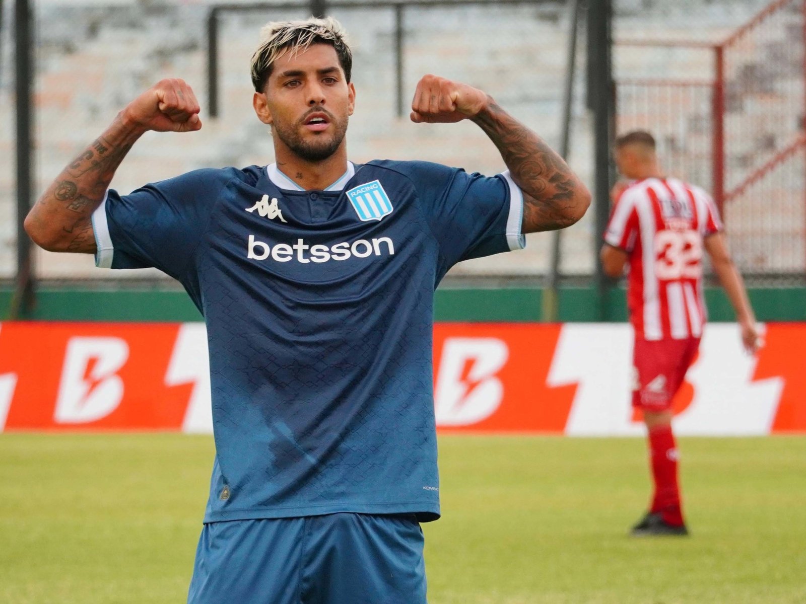 se va de Racing por no aguantar más la presión del fútbol argentino