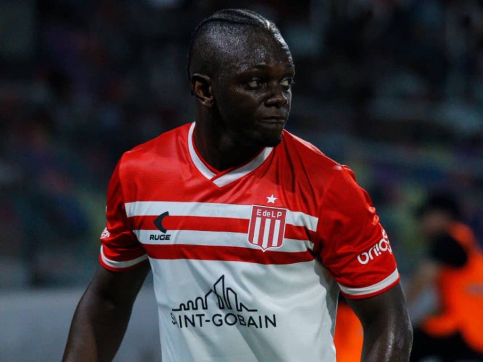 Boca avanza a paso redoblado por el colombiano Edwuin Cetré, otra de las figuras de Estudiantes