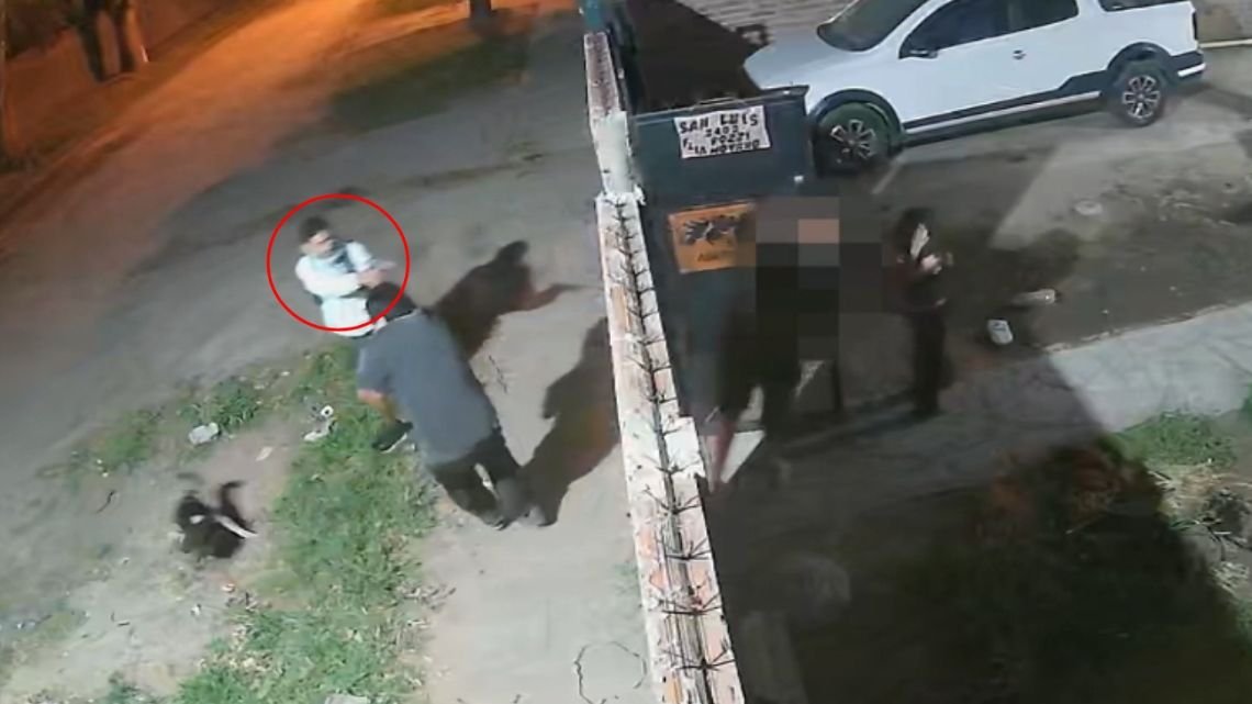 Brutal ejecución de un hombre frente a dos nenas, en un presunto ajuste de cuentas