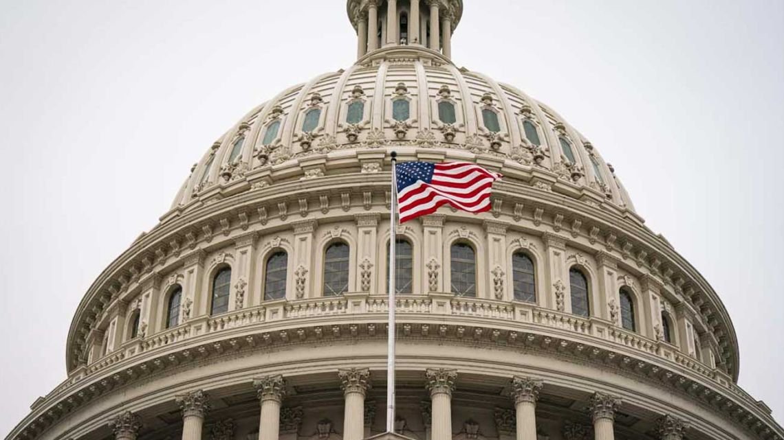 Demócratas 'estrangulan' al ICE: no acceden a firmar el nuevo financiamiento del DHS de Trump