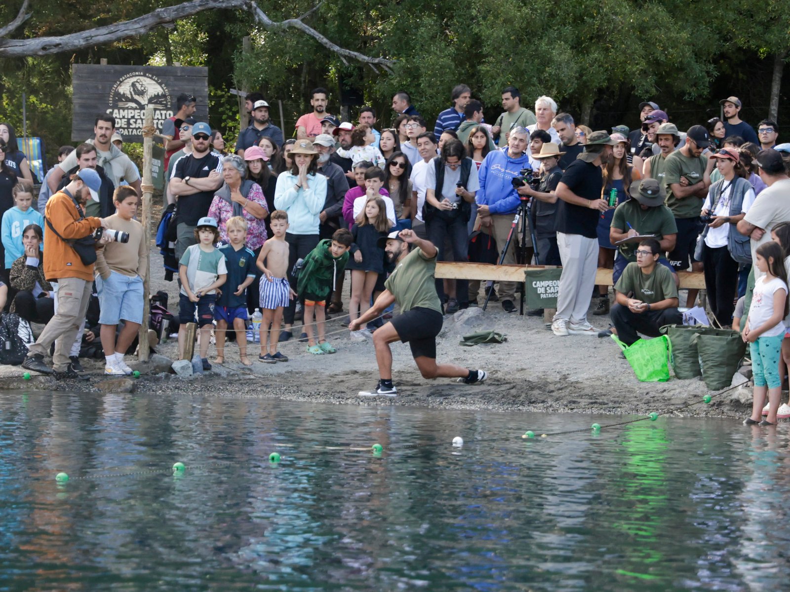 En el primer campeonato nacional de "sapito", los amateurs casi igualan a los profesionales