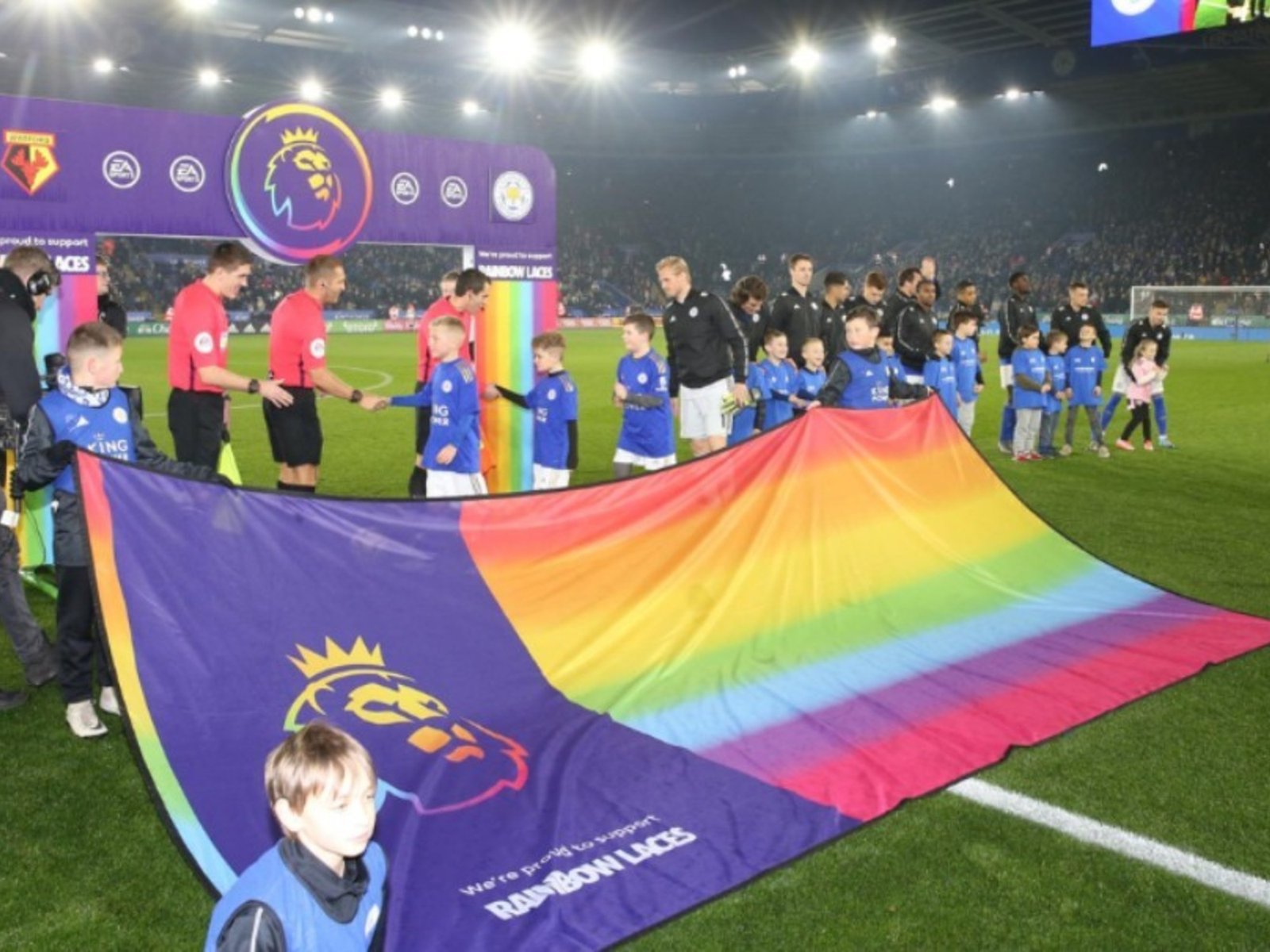 La Premier League reformula su apoyo al colectivo LGTBQ+ para evitar polémicas