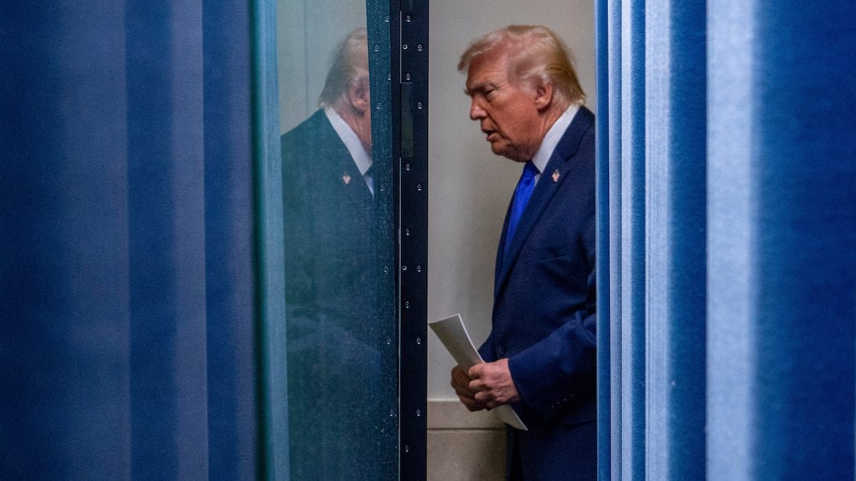 Trump eleva ahora el nuevo arancel global al 15%, solo un día después de fijarlo en el 10% | Internacional