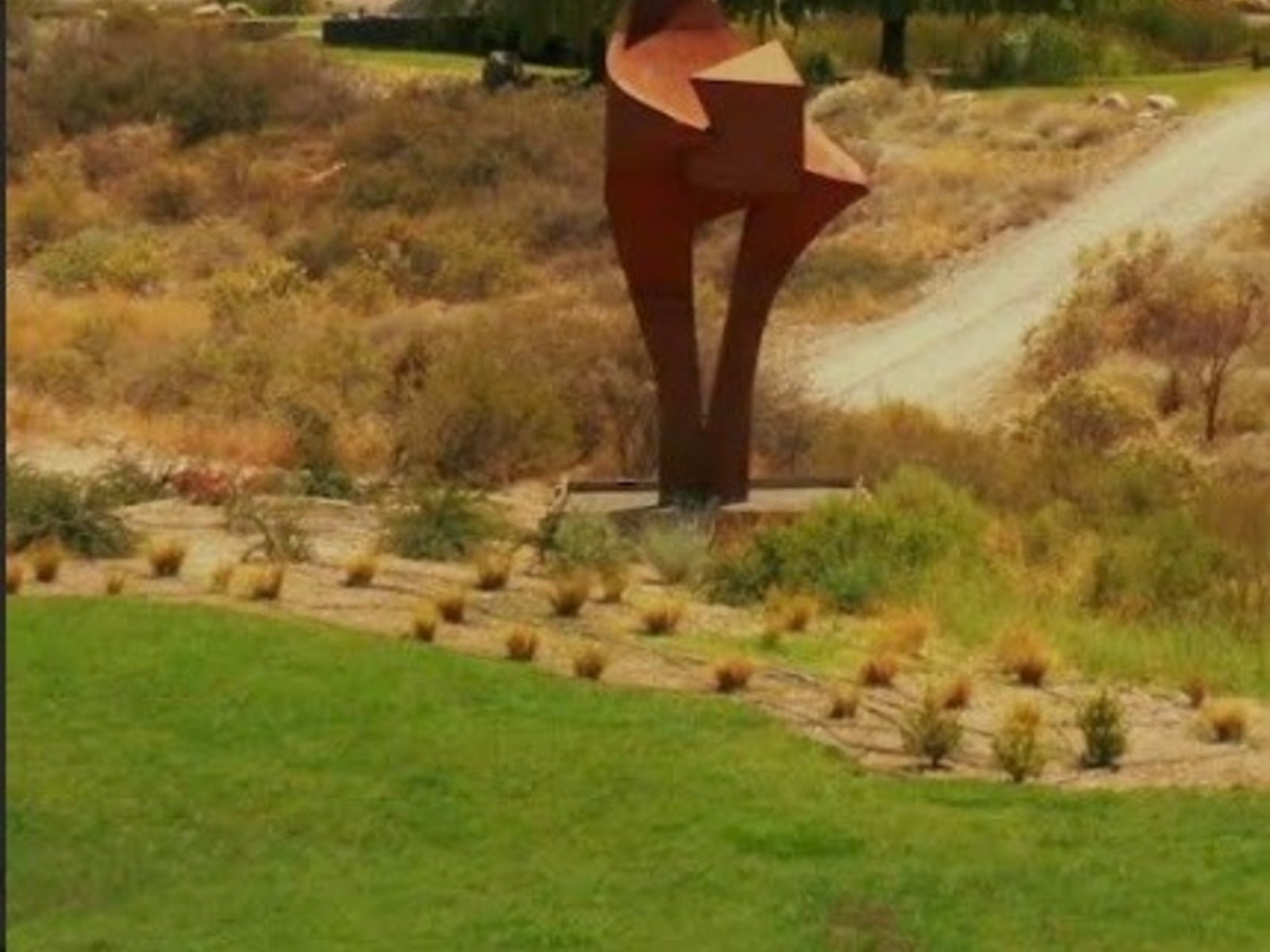 cómo son las esculturas sonoras de Daniel Papaleo que conectan continentes