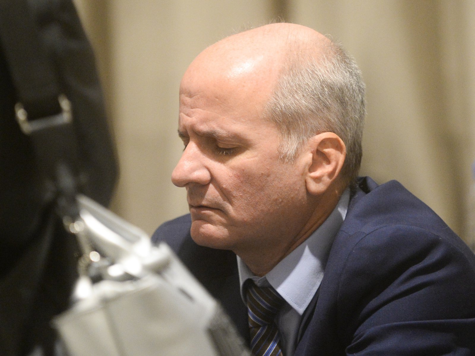 denuncian a policías por saquear, robar droga e inventar causas con un poderoso fiscal