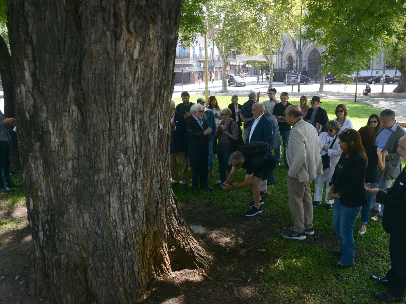 esparcieron sus cenizas en Plaza Constitución y cumplieron su última voluntad