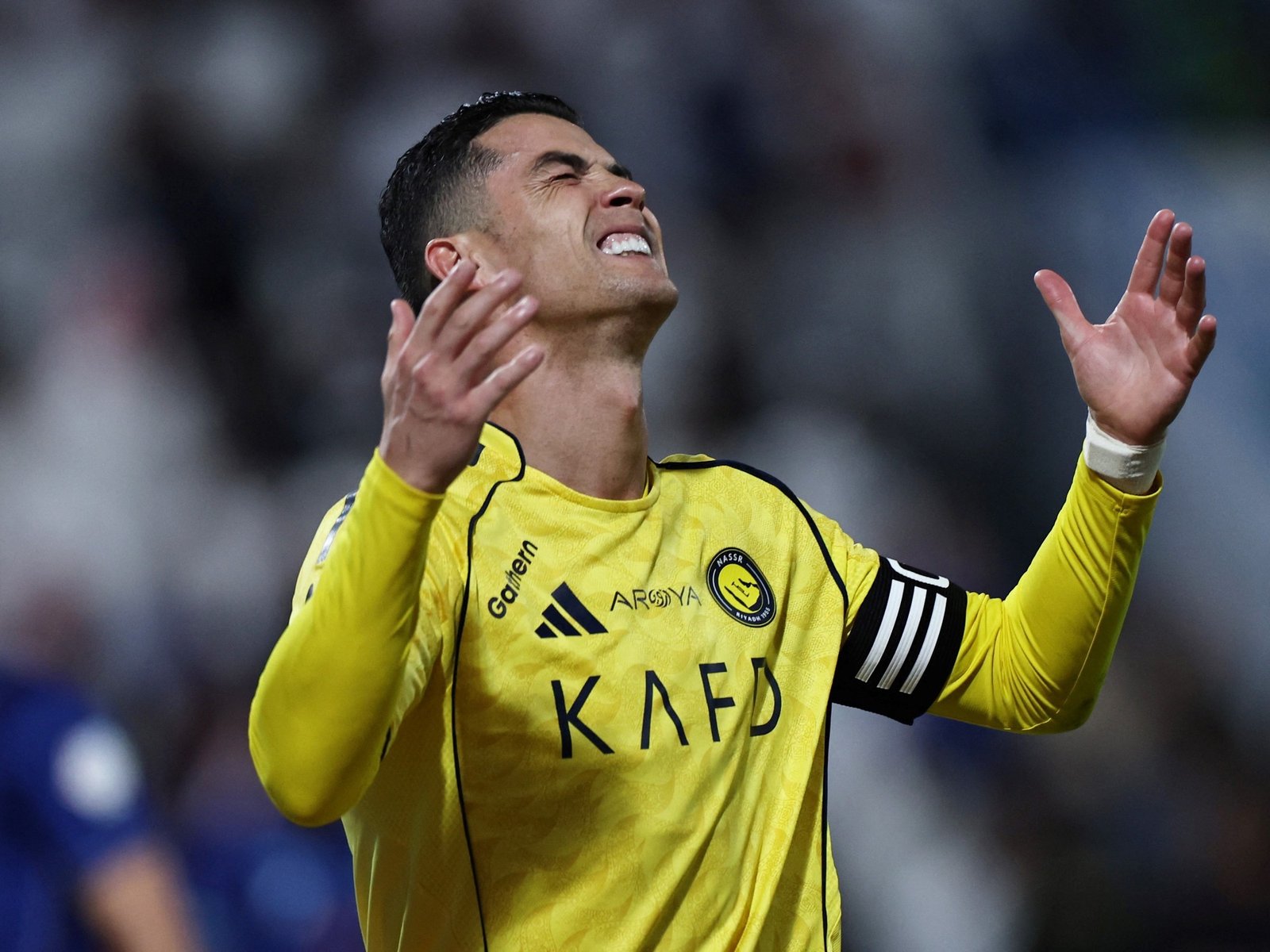 hizo su gol 962 y casi se lesiona en el festejo contra Al Fateh