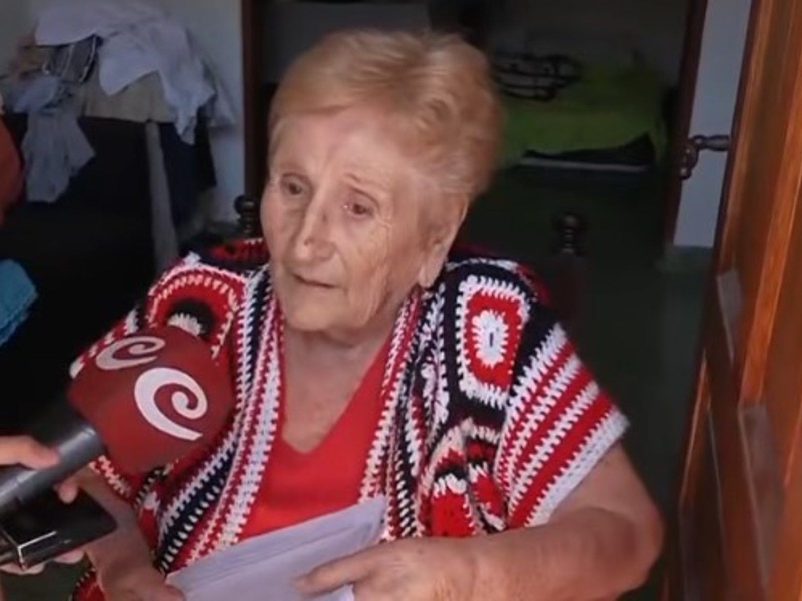 la encontraron atada y su madre acusa al exmarido por el crimen