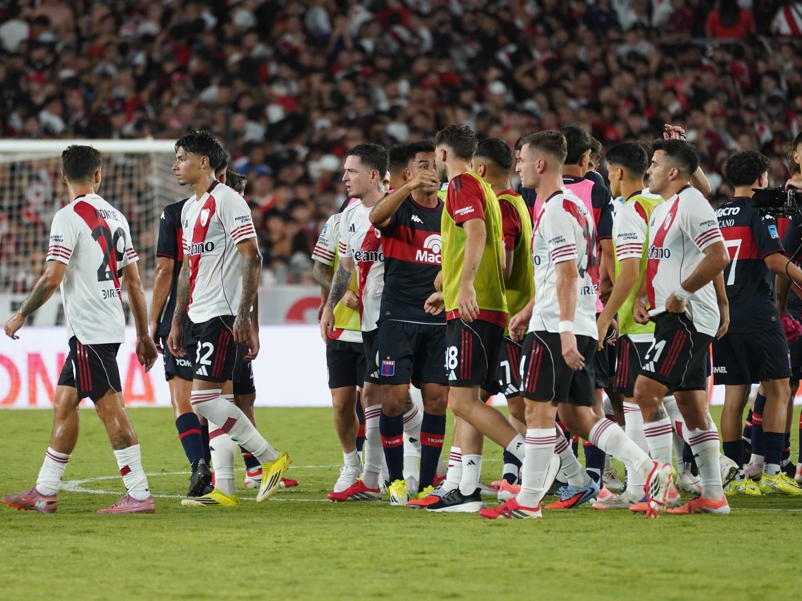 lluvia de aplazos para un equipo desconcertado