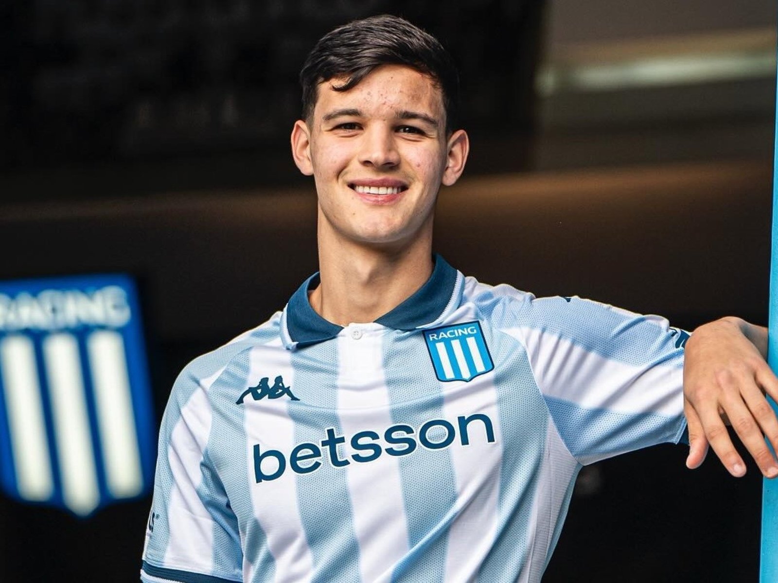 se rompió los ligamentos de la rodilla derecha y se queda sin Mundial