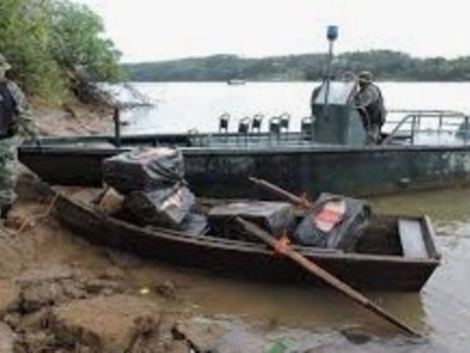 un cadáver apareció atado a orillas del río Paraná