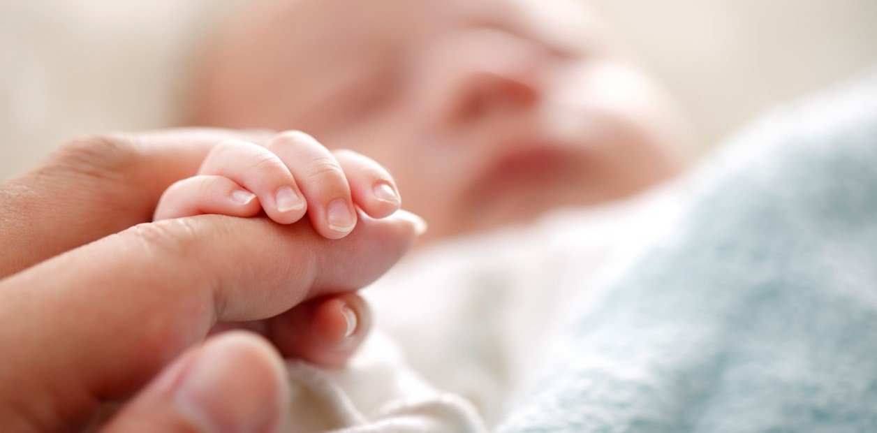 Sentó precedente: un juez de San Luis facilitó la adopción de un bebé antes de nacer