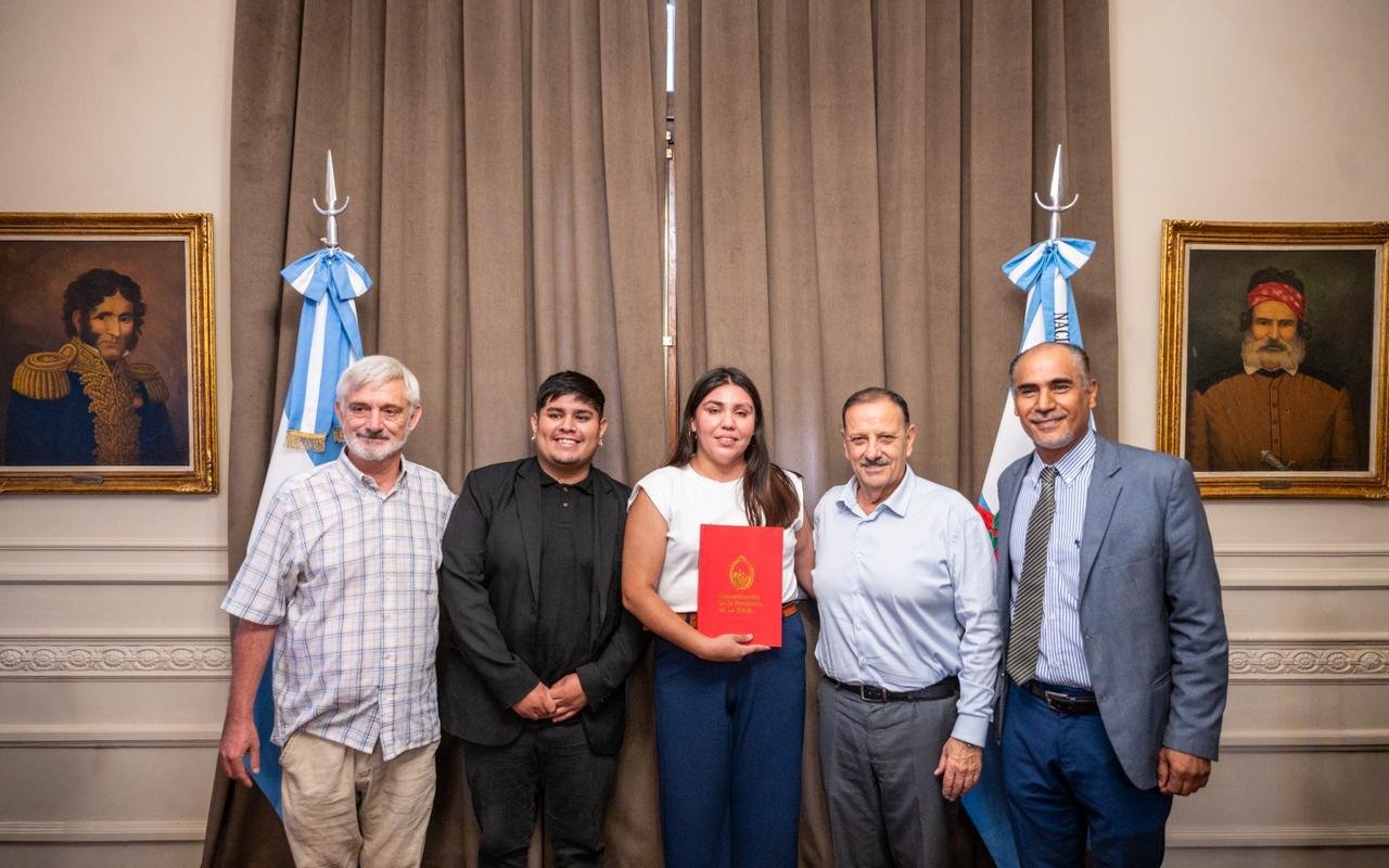 Valentina García Torres y Nahuel Zalazar representarán a La Rioja en el VIII Encuentro Internacional de Juventudes en Ecuador
