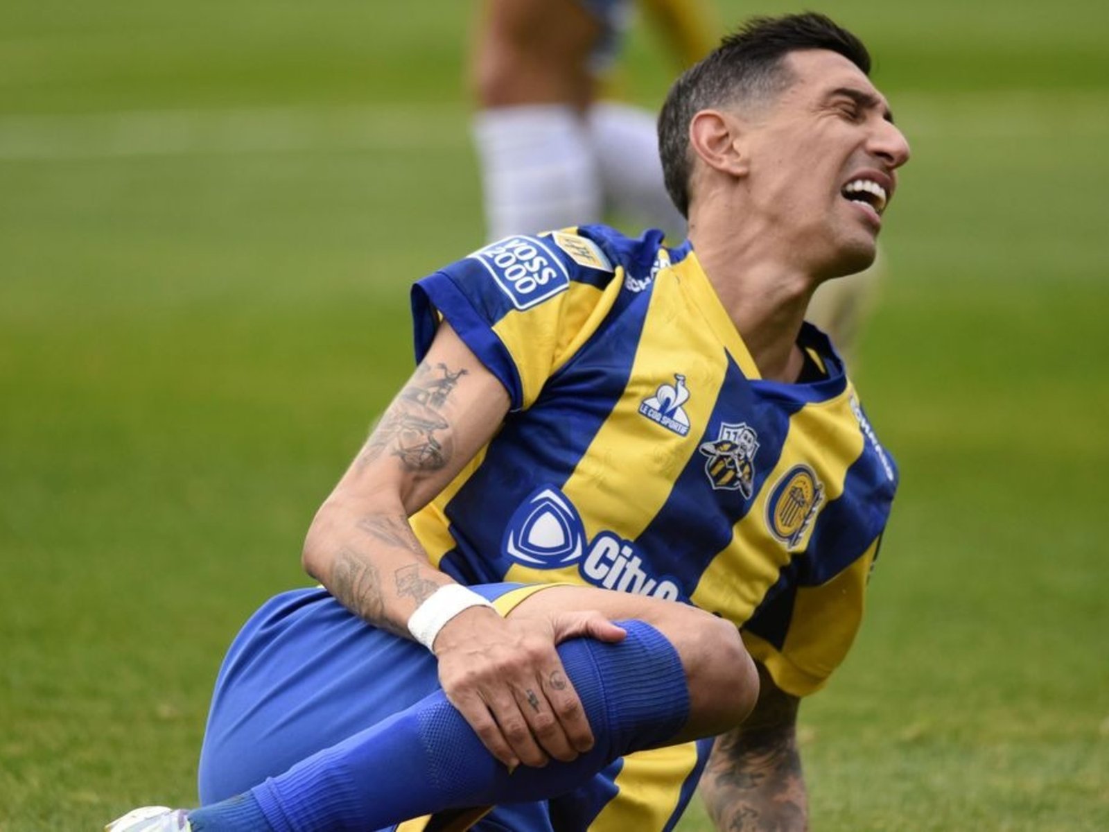 Ángel Di María se desgarró de nuevo y peligra su presencia en el debut en la Copa Libertadores 2026