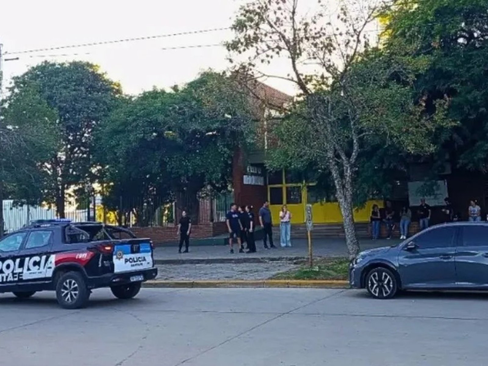 Conmoción en Santa Fe: un alumno entró al colegio con una escopeta y mató a un compañero