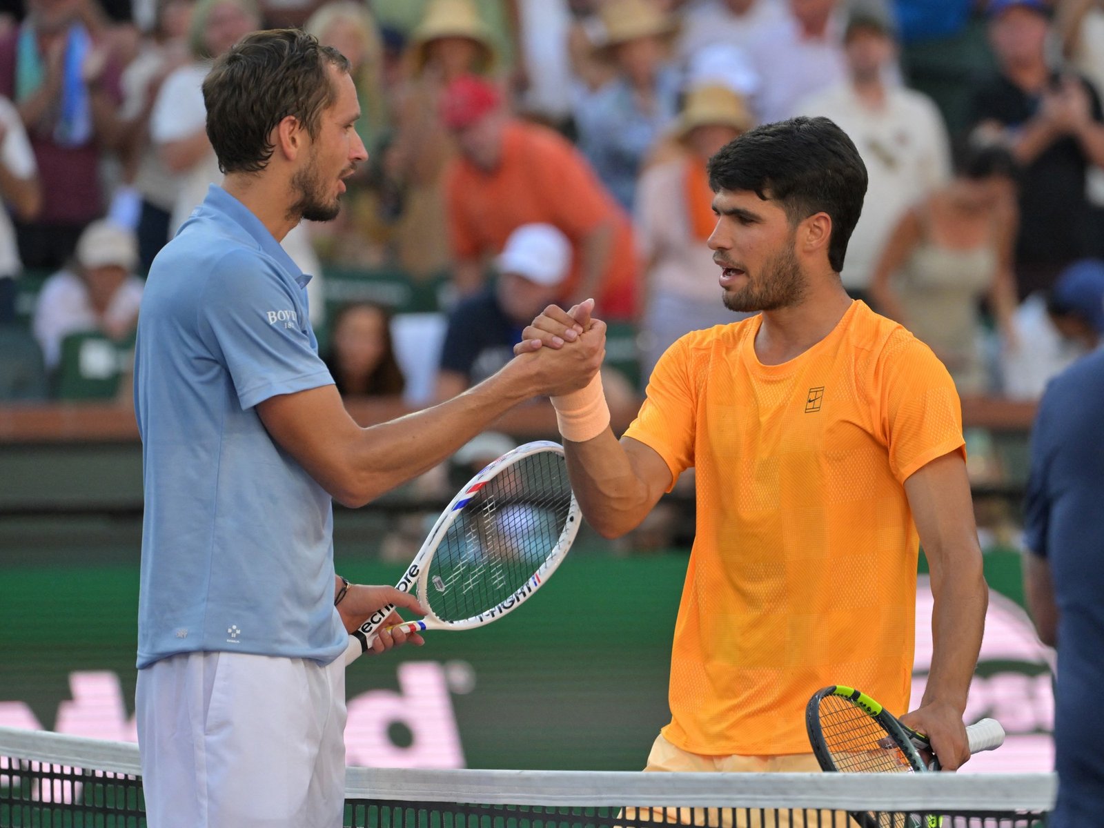 Daniil Medvedev dio el golpe del año en Indian Wells, le cortó el invicto a Carlos Alcaraz y jugará la final del Masters 1000 contra Sinner