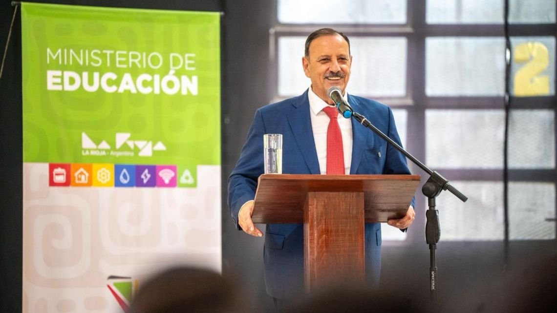 Desde La Rioja, Quintela llamó a “un camino distinto” para el país y afirmó que “la economía es simple, sencilla, práctica y concreta”