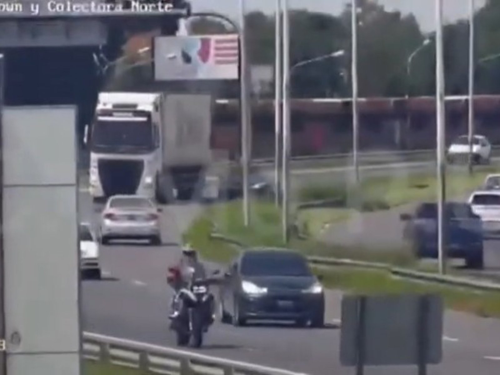 Desorientada, una mujer ingresó a la Panamericana y manejó 6 kilómetros a contramano