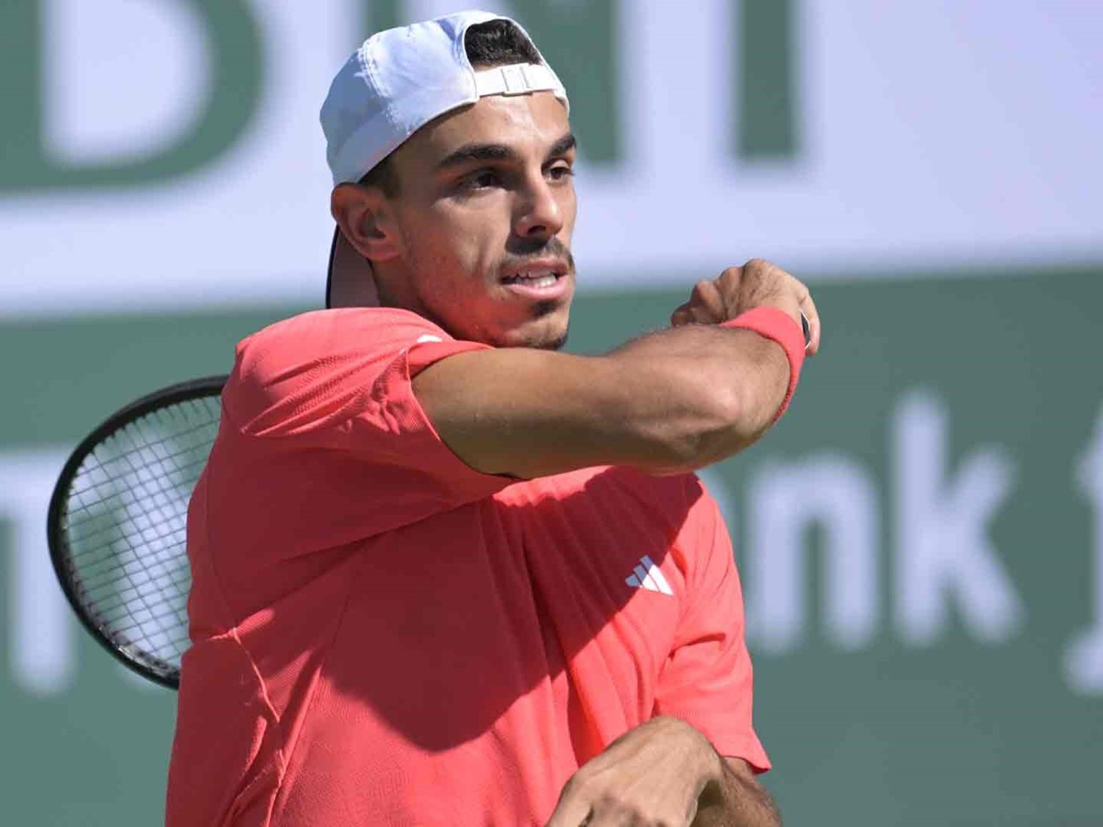 Francisco Cerúndolo tuvo que sufrir para ganarle a Benjamin Bonzi pero festejó en el debut