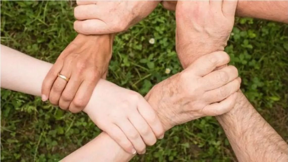 La Corte Suprema le dijo no a la triple filiación: una persona no puede tener más de dos progenitores legales