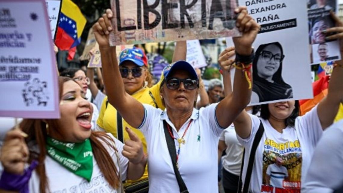 Mujeres de todo el mundo marcharon en el 8-M contra la violencia, la discriminación y la guerra