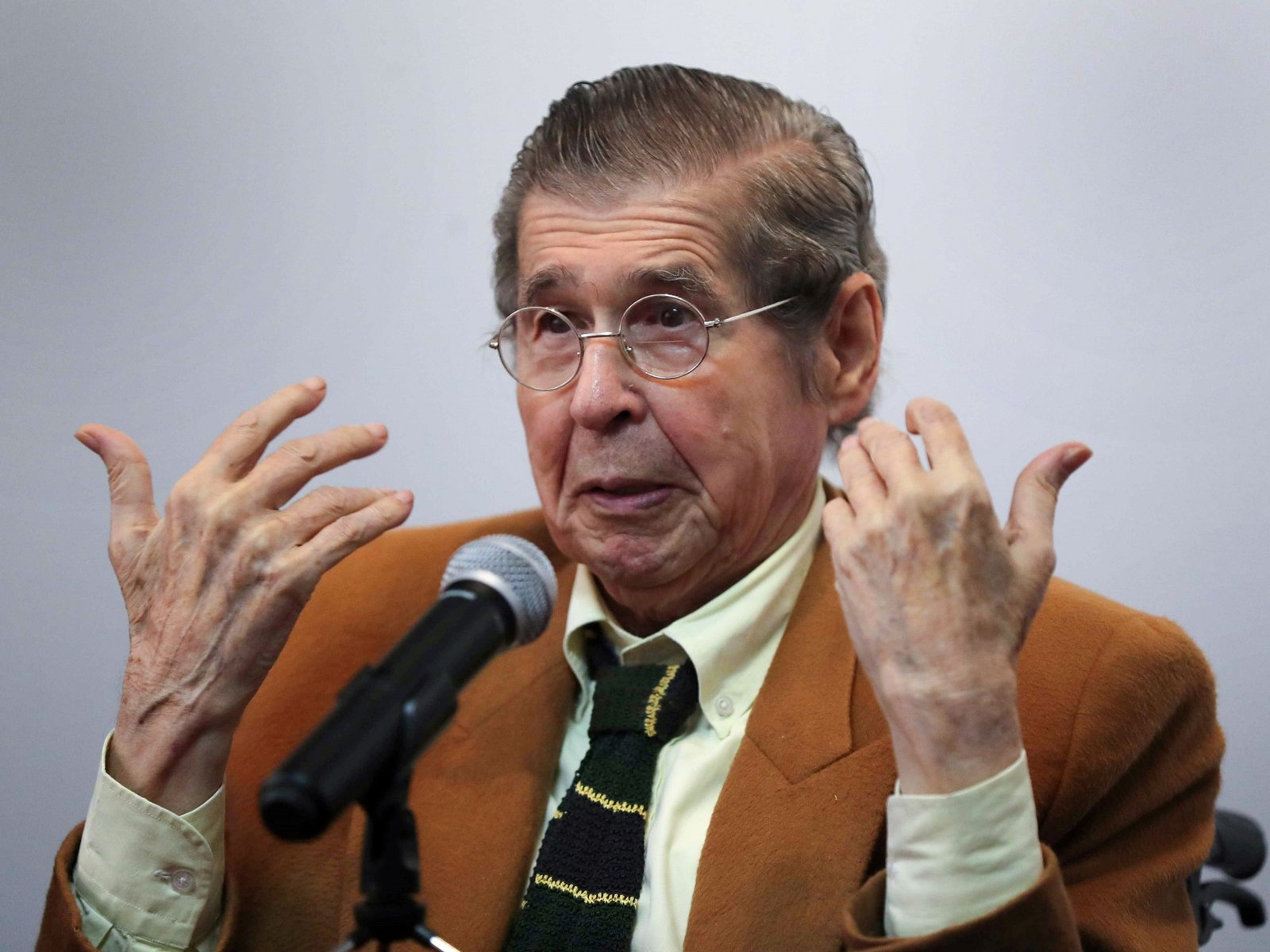 Murió el escritor peruano Alfredo Bryce Echenique, autor de "Un mundo para Julius"