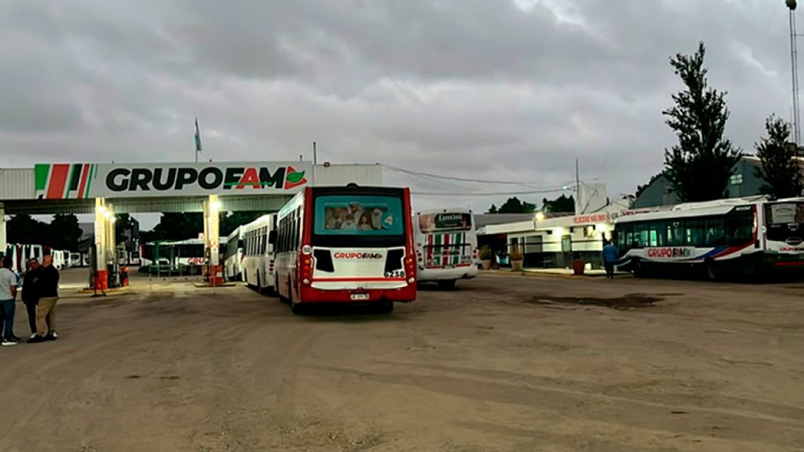 No circula ninguna de los colectivos del Grupo FAM en Córdoba: denuncian robo de llaves