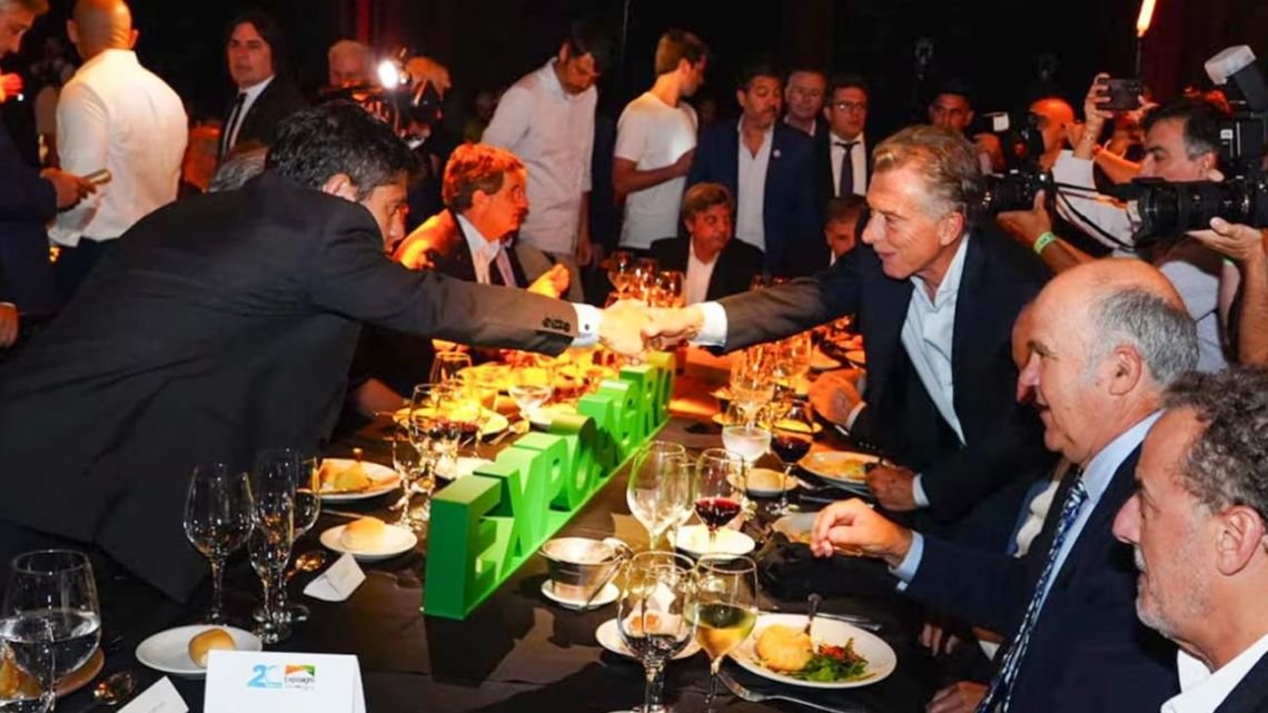 Para Hugo Haime, "la foto Kicillof - Macri expresa que la oposición busca una salida"