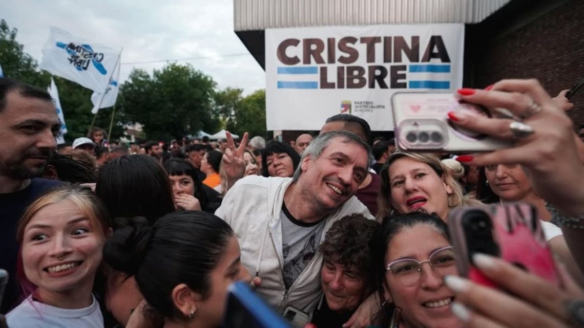 Para la CGT, la nacionalización de YPF "no fue un capricho", y para Máximo Kirchner es "por lo que tienen secuestrada a Cristina"