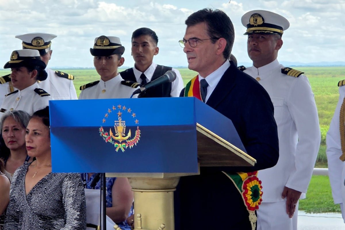 Paz decreta un “shock desregulatorio” para atraer inversiones para Bolivia